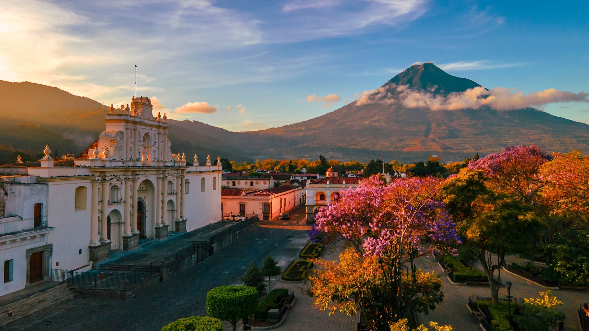 Antigua y volcanes